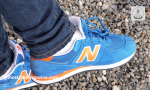 New Balance 327