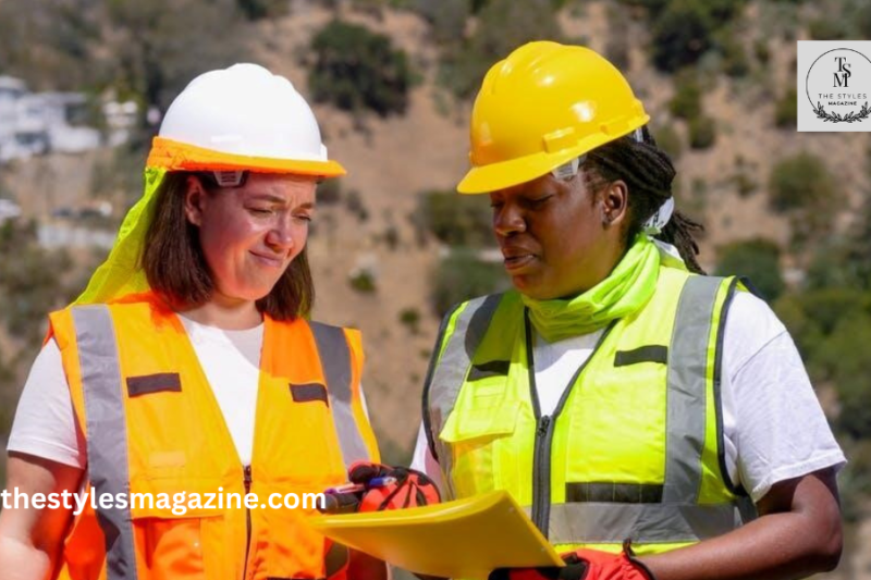 The Benefits Of Investing In High Visibility Workwear For Your Workforce